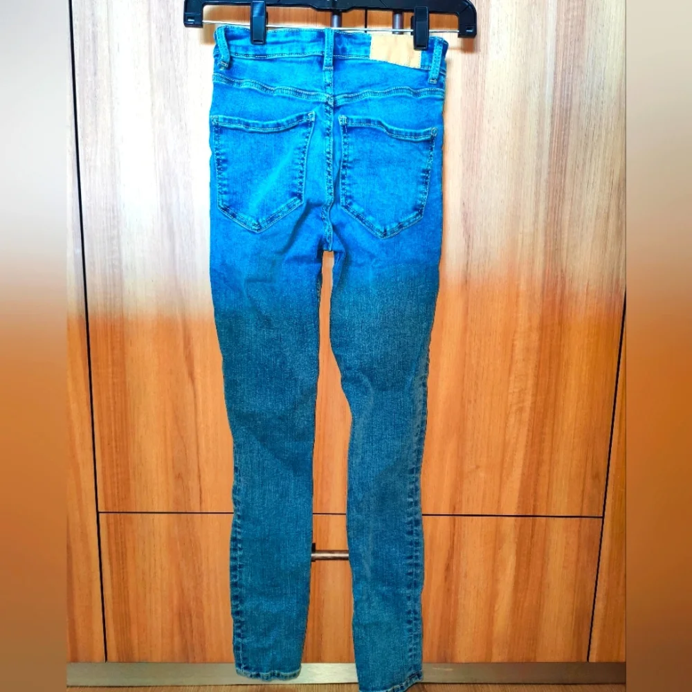Zara slim fit jeans - Picture 2 of 3